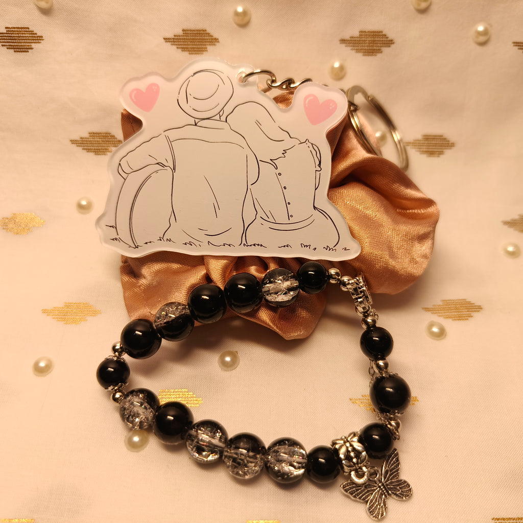 International Bundle- 6 Keychains