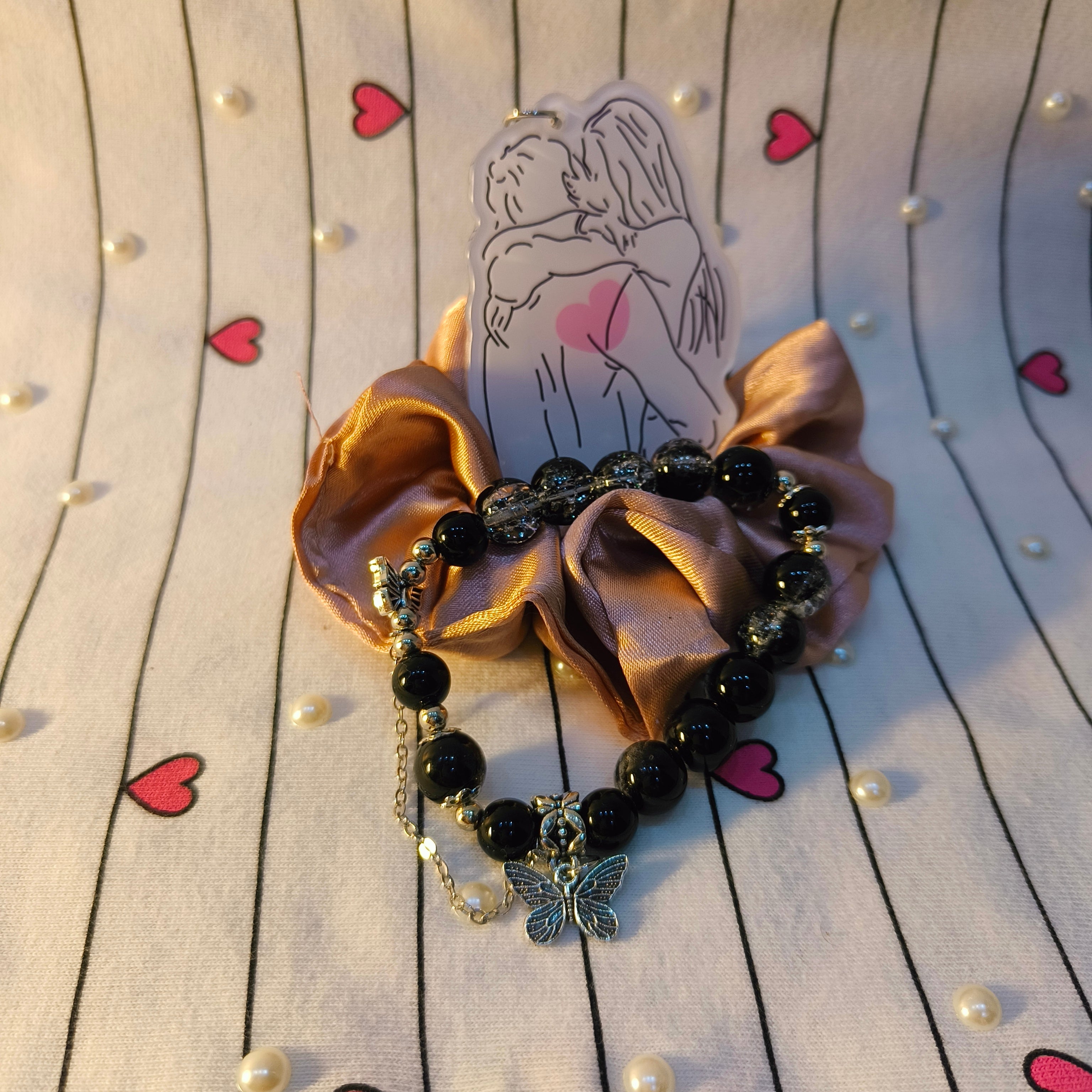 International Bundle- 6 Keychains