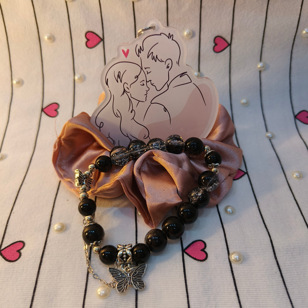 International bundle- 5 keychains