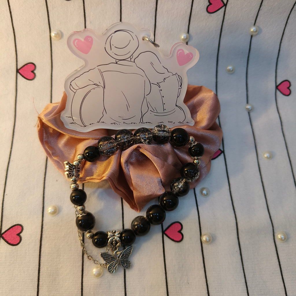 International Bundle- 6 Keychains